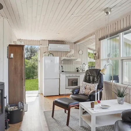 2 Bedroom Amazing In 펜션 Sæby